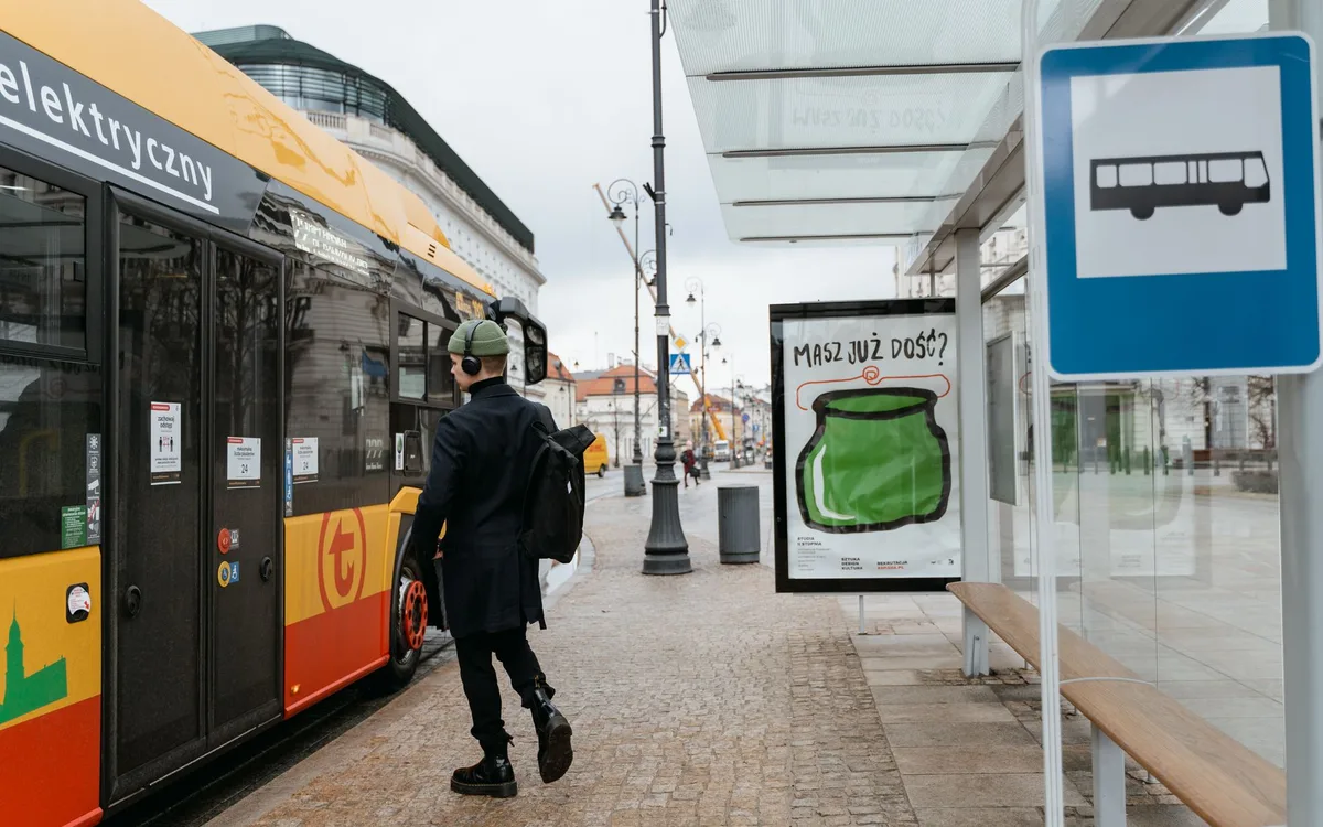 Jak zaplanować przystanki, czas podróży i bilet?