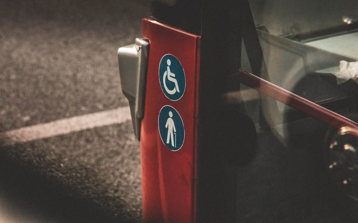 Jak ocenić dostępność autobusu, wózka i bagażu?